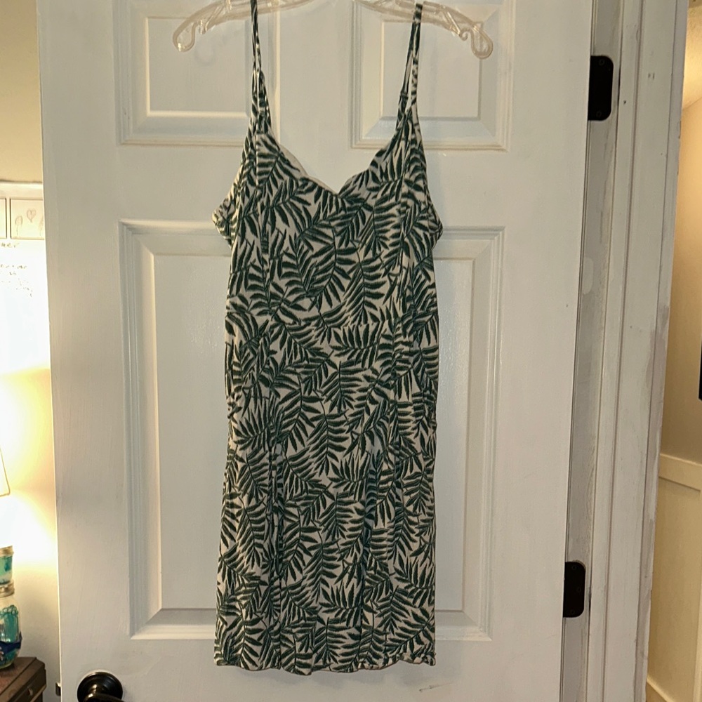41 Hawthorn Green and White Leaf Print Mini Dress